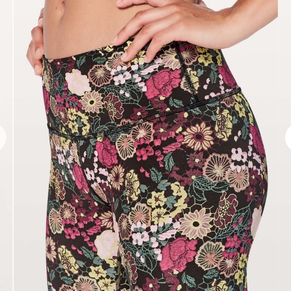 Lululemon Wunder Under High Rise 21" Crop Leggings Floral Fluorolace Multi 4 - Picture 8 of 15